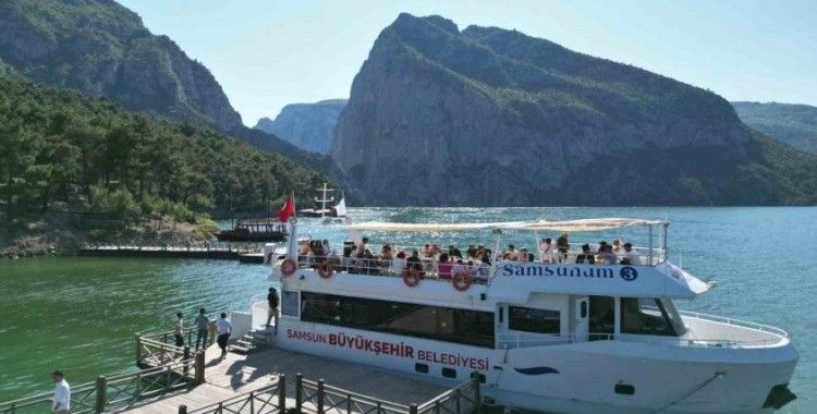 Gemi turlarına 42 bin 300 kişi katıldı
