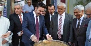 Ahilik Haftası’nın ilk gününde helva dağıtıldı

