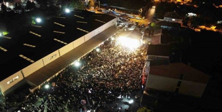 Beylikovalılar konserlerle eğlence dolu bir akşam yaşadı
