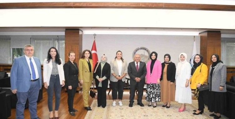 Başkan Büyükkılıç, KADEM yönetimi ile bir araya geldi
