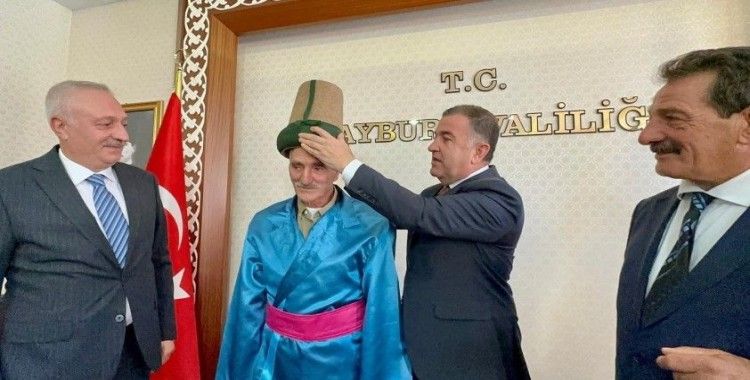 Yılın Ahisi Kaban’a kaftanını Vali Eldivan giydirdi
