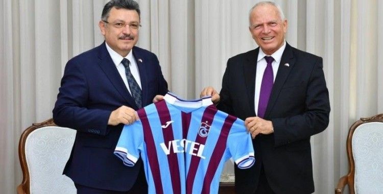 Genç, KKTC’de bir dizi ziyaret gerçekleştirdi
