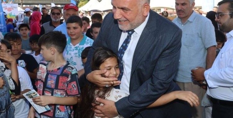 Sandıkçı: “Gençlerimiz için yeni projeler üretiyoruz”
