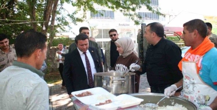Bulanık Kaymakamı Oğuzhan Ocak Bulanık’ta Gaziler Onuruna Yemek