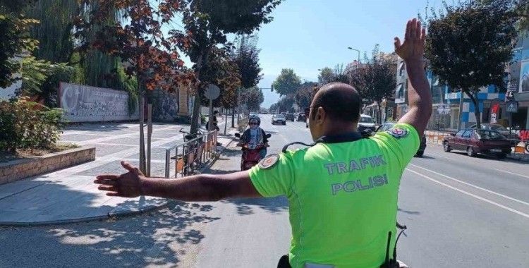 Motosiklet sürücüleri cezadan kurtulamadı
