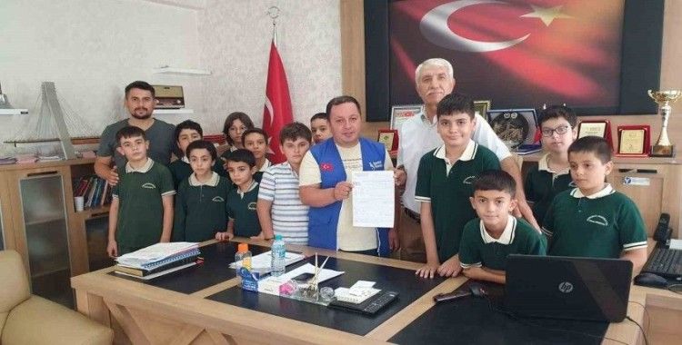 Depremzede öğrencilerden Fas’ta ki depremzedelere yardım
