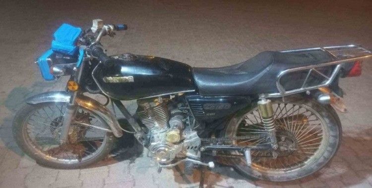 Jandarma peşini bırakmadı, çalınan motosikleti buldu
