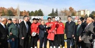Büyükşehir, Amatör Spor Kulüplerine 1,5 milyon TL’lik malzeme desteği verecek
