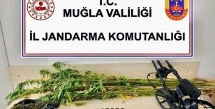 Jandarmadan uyuşturucu ve tarihi eser operasyonu