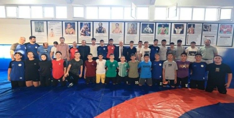 Güreşçiler sezona sıkı hazırlanıyor