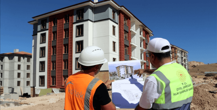 Depremden etkilenen Elazığ'da kalıcı konutlar yükseliyor