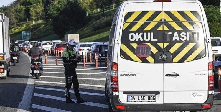 Okulların ilk haftasında 53 bin 949 servis aracı denetlendi