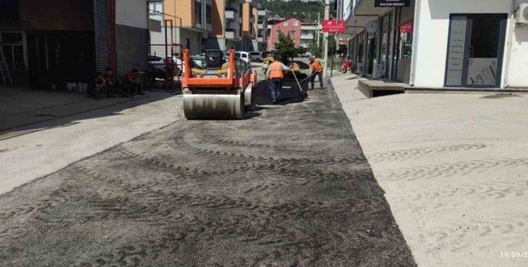 Murat Taşer Sokağa 100 ton asfalt
