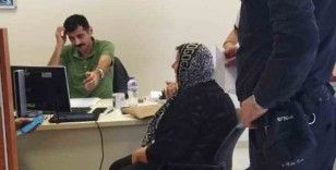 Yaşlı çifti dolandırılmaktan polis ekipleri kurtardı
