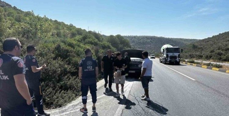 İtfaiyenin hızlı müdahalesi, otomobili yanmaktan kurtardı
