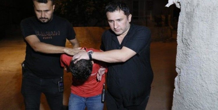 Adana'da uyuşturucu satıcısı üzerinde 675 adet uyuşturucu hapla yakalandı