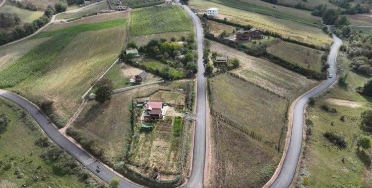 Derince’nin köylerinde üstyapı çalışmaları yapılıyor