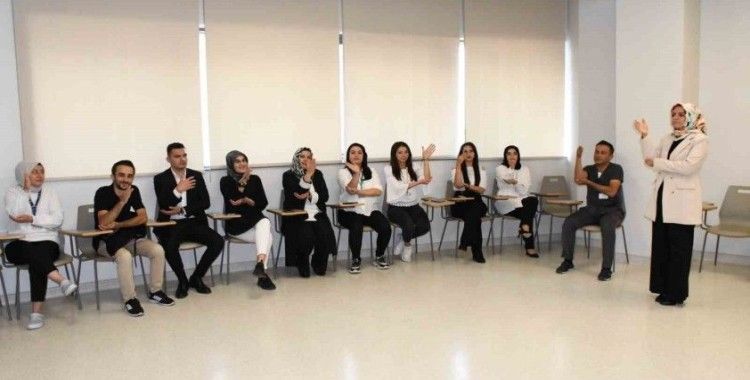 Hastane personeline işaret dili eğitimi
