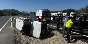 Yan yatan otomobilden yara almadan kurtuldular
