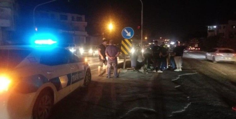 Yolun karşısına geçmeye çalışan yayaya araç çarptı: 1 yaralı