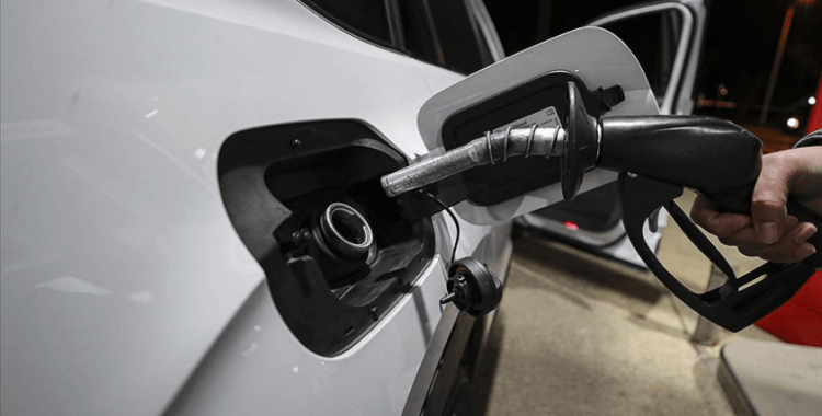 Rusya'nın akaryakıt ihracatını kısıtlaması küresel piyasadaki arz sıkıntısını derinleştirebilir