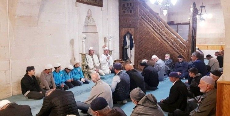 Gazilere vefa ve dua için sabah namazında buluştular
