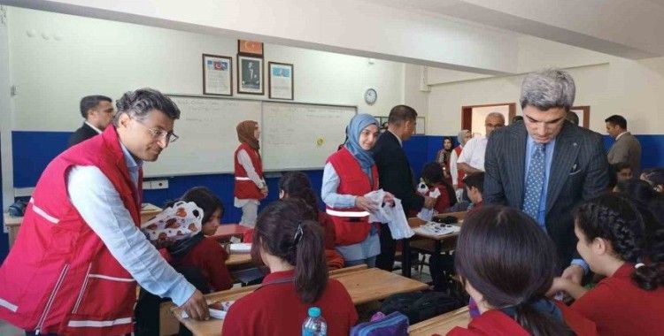 Eğitime moral desteği
