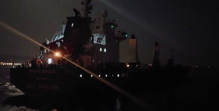 Çanakkale Boğazı'nda kargo gemisi arıza yaptı