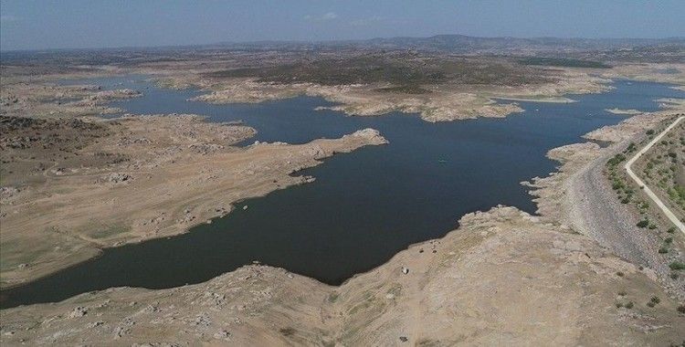 Edirne'ye içme suyu sağlayan barajın su seviyesi günden güne eksiliyor