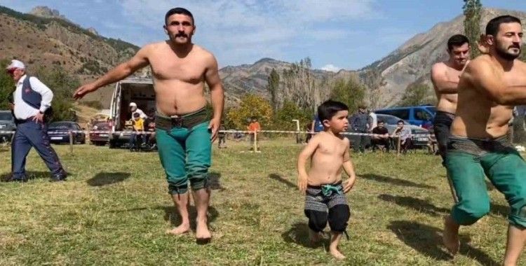 Karakuçak Güreşleri’ne kadınlardan yoğun ilgi
