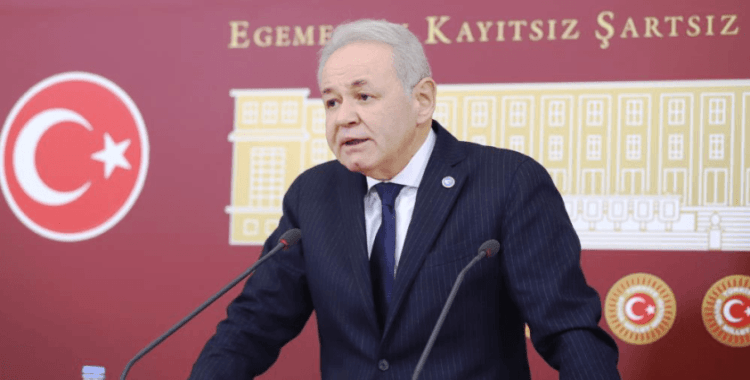 İYİ Parti eski Aydın Milletvekili Aydın Adnan Sezgin istifa etti