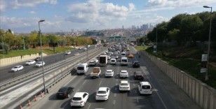 İstanbul'da haftanın ilk günü trafik yoğunluğu yaşanıyor
