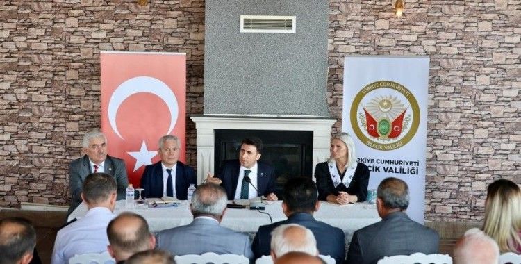 Vali köylerin su ve alt yapı sorunlarını dinledi