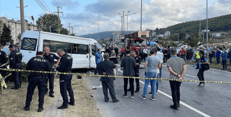 Samsun'da kamyon ile öğrenci servisinin çarpıştığı kazada 1 kişi öldü, 6 kişi yaralandı