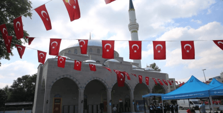 Ümmet Cami dualarla açıldı