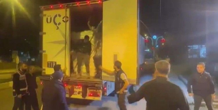 Ağrı'da Afgan uyruklu 80 kaçak göçmen yakalandı