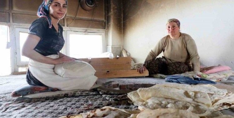 Dağ köyünden çıkıp açtığı fırında tandır ekmeği yaparak patron oldu
