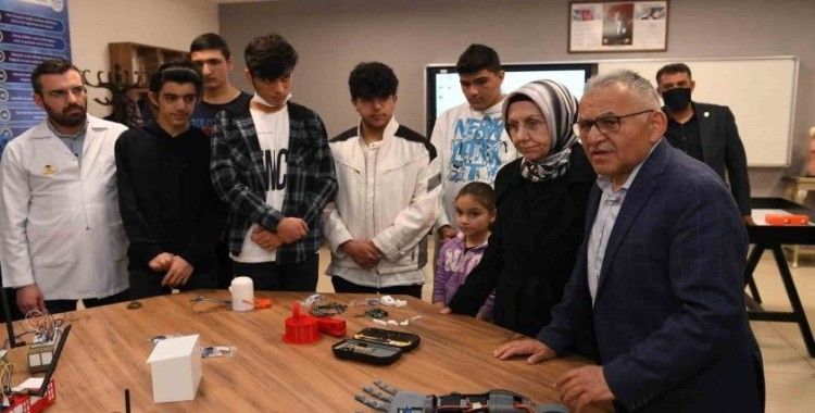 KAYMEK, “Projen ile gel" sloganıyla Teknofest gençliği yetiştiriyor
