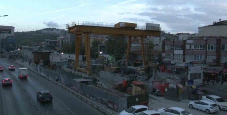 4 yıldır bitmeyen metro vatandaşları çileden çıkardı