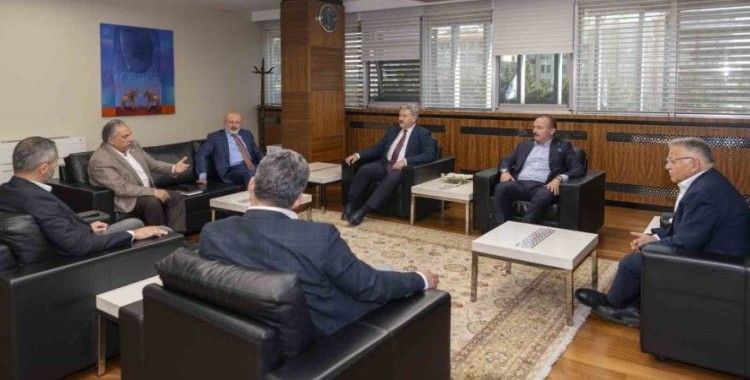 Başkan Büyükkılıç’tan başkanlarla istişare toplantısı
