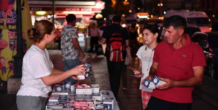 Mersin’de 15 bin kandil simidi dağıtıldı