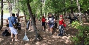 Marmaris’te belediye öncülüğünde çevre temizliği yapıldı
