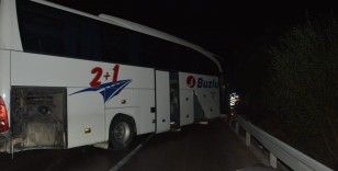 Afyonkarahisar’da yağmurda kayan yolcu otobüsüne arkadan gelen tır çarptı: 4 yaralı
