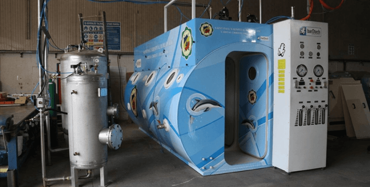 Tedavi amaçlı ürettikleri hiperbarik basınç odasıyla dünyaya açıldılar