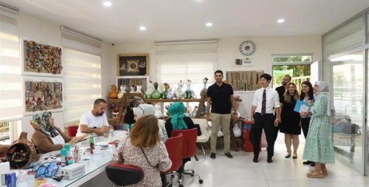 Japonya heyeti. Alanya Belediyesi’nin yeni engelli araçlarını onayladı
