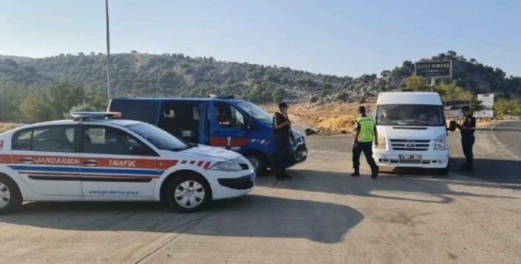 Jandarmadan 152 sürücüye 215 bin TL para cezası
