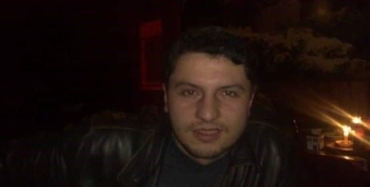 Kamyonet ile çarpışan otomobil alev topuna döndü: 1 ölü, 2 yaralı
