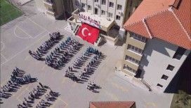 Seydikemer’de öğrencilerden ’100. Yıl Koreografisi

