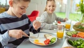 Çocuğunuzu okula kahvaltı etmeden göndermeyin
