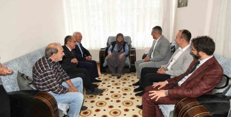 Cumhuriyetin 100’ncü yılında, 100 yaşında olan vatandaşlar ziyaret edildi

